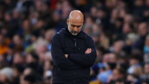 Pep Guardiola, treinador do Manchester City, durante partida contra o Liverpool