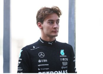 George Russell, piloto da Mercedes, durante treino em Yas Marina