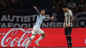 Lance de partida entre Botafogo e Racing-ARG