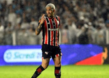 Luciano deve ser titular do São Paulo nesta quinta-feira.