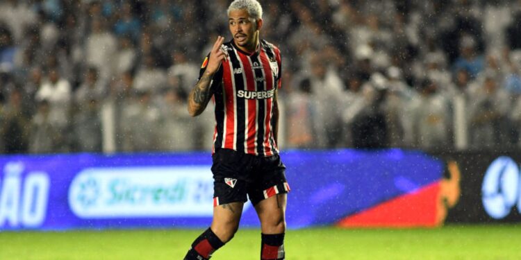 Luciano deve ser titular do São Paulo nesta quinta-feira.