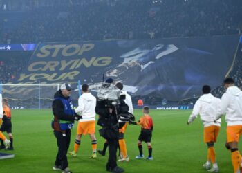 Bandeirão da torcida do Manchester City.