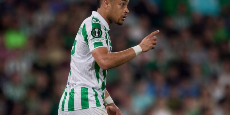 Vitor Roque possível novo reforço do Palmeiras.