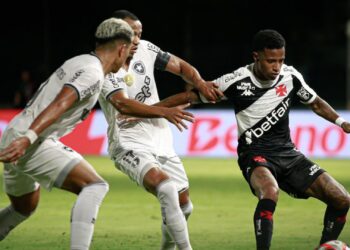 Botafogo e Vasco se enfrentaram pela última rodada do Carioca.