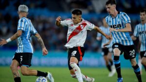 Claudio Echeverri novo reforço do Manchester City.