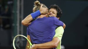 Rafael Matos e Marcelo Melo comemorando vitória no Rio Open