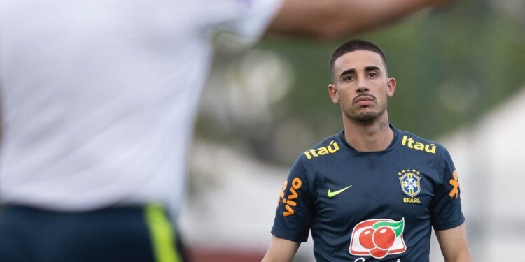 Nova camisa 10? Thiago Galhardo chega ao Santa Cruz com status de estrela