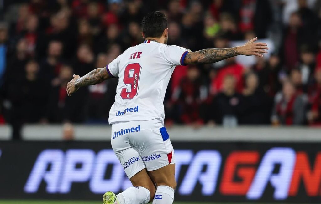 Reforço tricolor? Fluminense se aproxima de atacante do Bahia