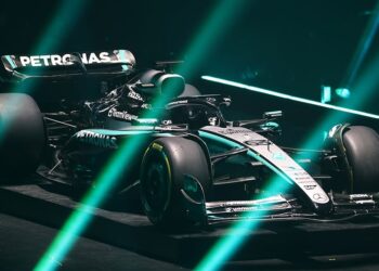 Mudança radical? Mercedes celebra lançamento e esquenta a F1!