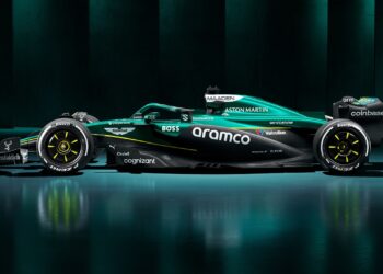 Fernando Alonso surpreende ao revelar os aspectos positivos do AMR25, afirmando que a Aston Martin deu um grande passo à frente