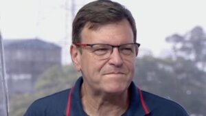 Sergio Maurício durante transmissão da F1 na Band
