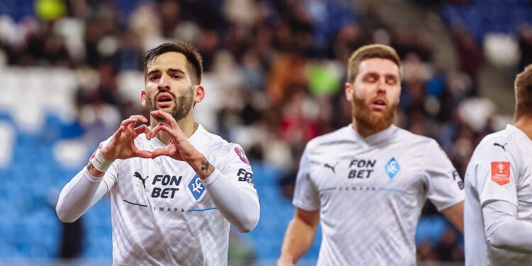 Vasco retoma conversas com clube russo e negocia contratação de Benjamin Garre