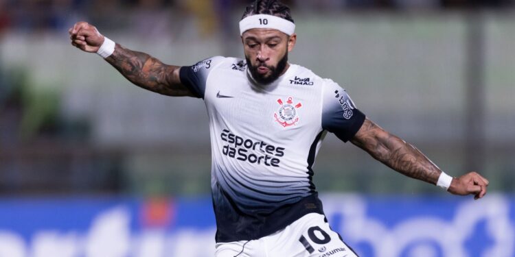 Memphis Depay no Corinthians.