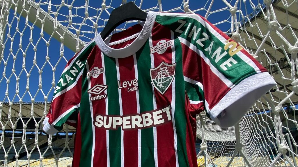 Fluminense reforça elenco com estrangeiros e atinge limite permitido por jogo