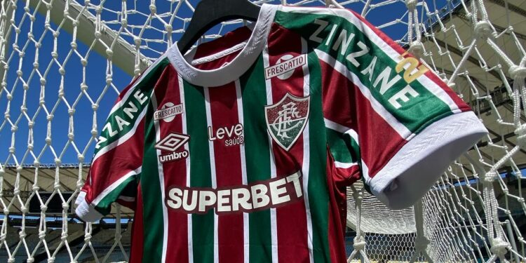 Fluminense reforça elenco com estrangeiros e atinge limite permitido por jogo