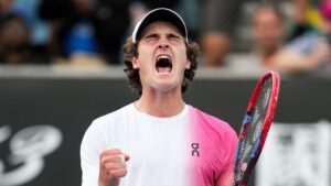 João Fonseca x Tomás Etcheverry será definido no ATP de Buenos Aires.