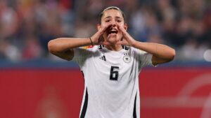 Lena Oberdorf, meio-campista do Bayern de Munique.