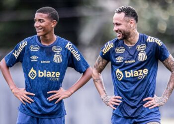 Juninho e Neymar no Santos.