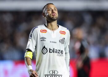 Neymar em Novorizontino x Santos.