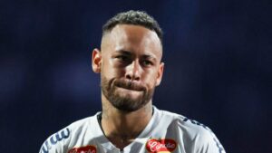 Neymar durante partida do Santos contra o Corinthians no Paulistão