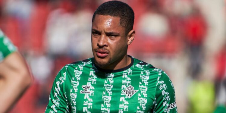 Alvo do Palmeiras, Vitor Roque em ação pelo Betis
