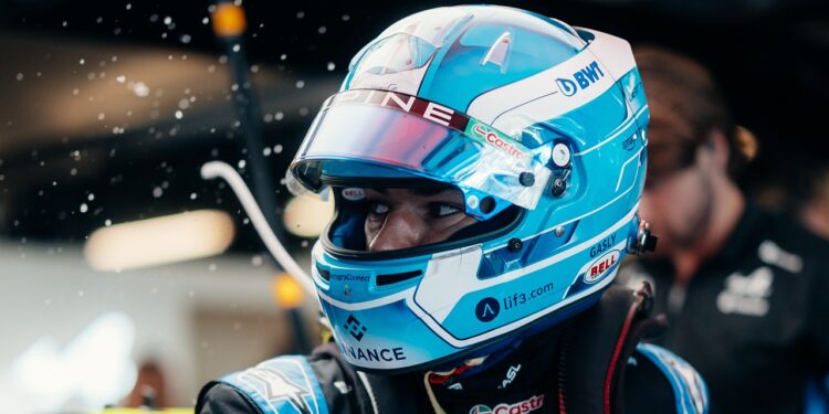 Pierre Gasly celebra desempenho da Alpine no Bahrein, afirmando que o carro superou expectativas