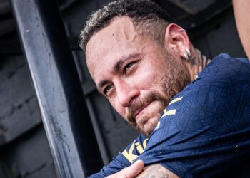 Neymar fará a sua reestreia no Santos.