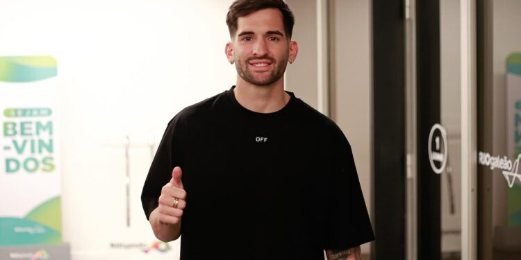 Vasco fecha com o atacante argentino Garré