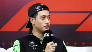 Zhou Guanyu é o novo piloto reserva da Ferrari.