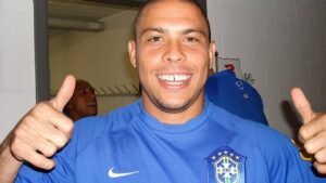 Quando Ronaldo Fenômeno parou o Brasil e chegou no Corinthians