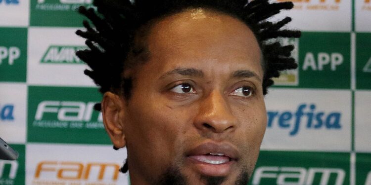 Prêmio de fair play recebido por Zé Roberto por marca inacreditável de sua carreira