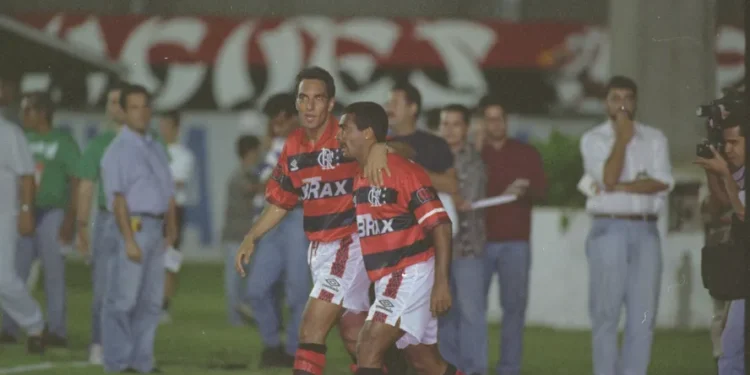 Romário e Edmundo pelo Flamengo em 1995 - Fonte: Jorge Williams