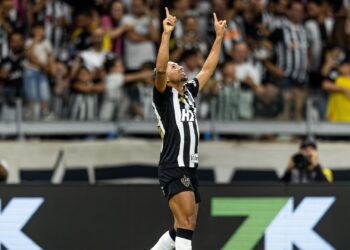 Rony, do Atlético-MG, comemora gol marcado contra o Manaus