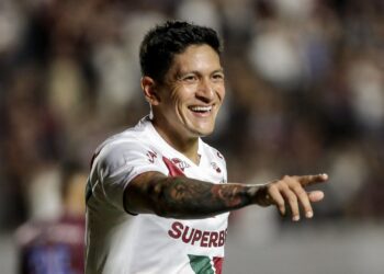 Germán Cano, do Fluminense, comemora gol marcado contra o Caxias