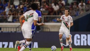 Lance de partida entre Águia de Marabá e Fluminense