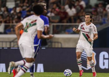 Lance de partida entre Águia de Marabá e Fluminense