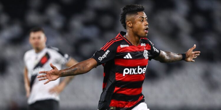 Bruno Henrique, do Flamengo, comemora gol marcado contra o Vasco da Gama