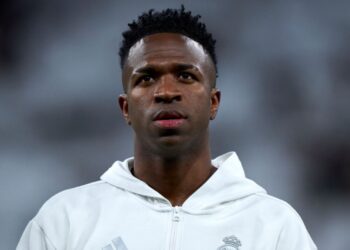Vini Jr., do Real Madrid, antes de partida contra o Atlético de Madrid, válida pela Champions League