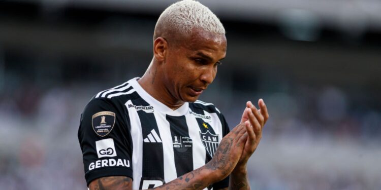 Deyverson, do Atlético-MG, durante partida contra o Botafogo, válida pela final da Libertadores 2024