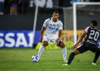 Lance de partida entre Athletic e Grêmio