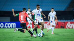 Lance de partida entre Boston River e Bahia