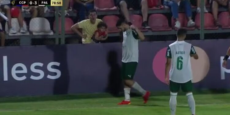 Jogador do Palmeiras sub-20 é vítima de racismo no Paraguai