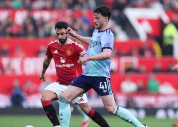 Arsenal e United empatam em Old Trafford