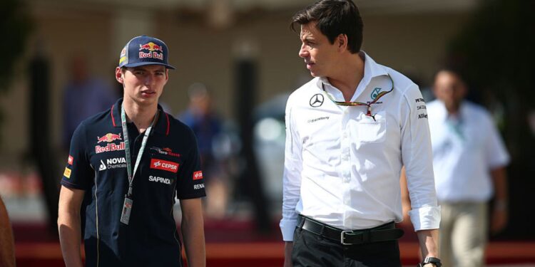 Toto Wolff e Max Verstappen em 2014.