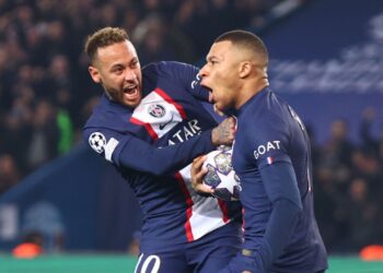 Neymar e Mbappé pelo PSG