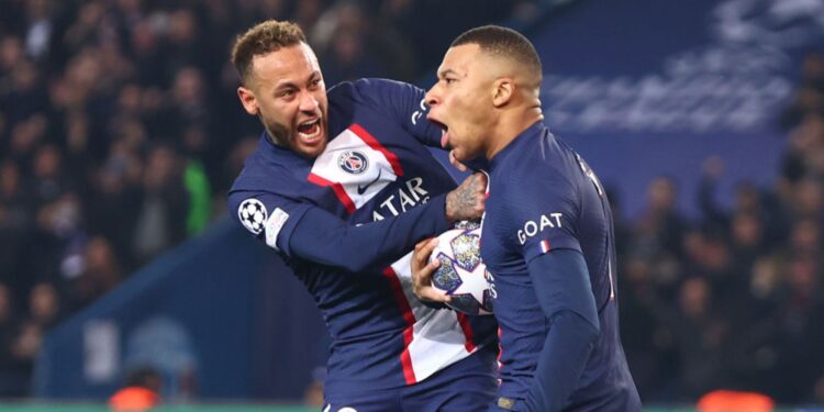 Neymar e Mbappé pelo PSG