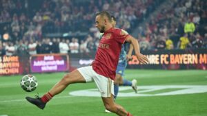 Rafinha, lateral do Coritiba, em jogo comemorativo do Bayern de Munique