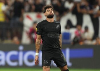 Yuri Alberto comemorando o primeiro gol do Corinthians