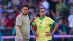 Arthur Elias e Marta pela Seleção Brasileira