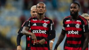 Flamengo abre vantagem na decisão